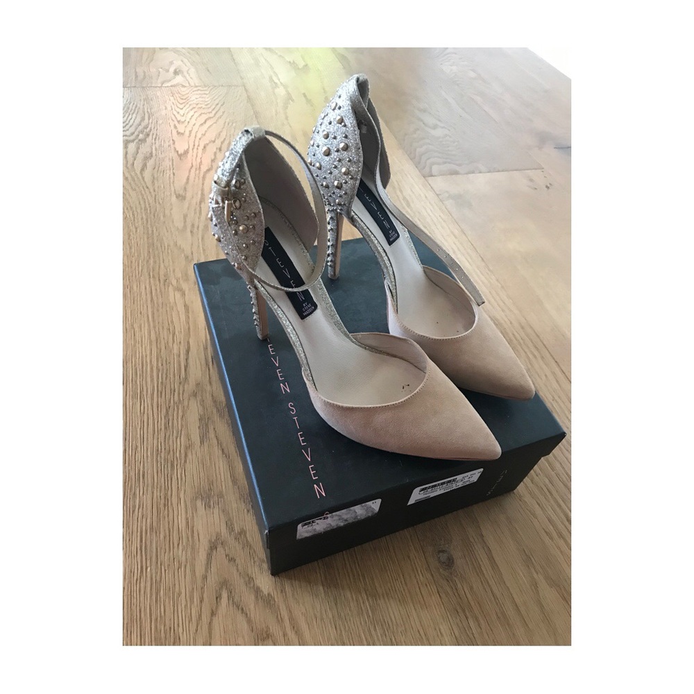 Steven by Steve Madden Studded Pump Nude 6.5
